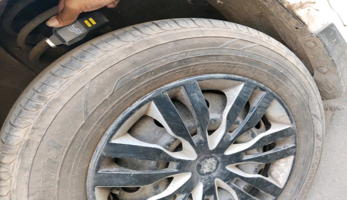 2010 Maruti Swift Dzire VXI, Petrol, Manual, 1,22,066 km, tyre