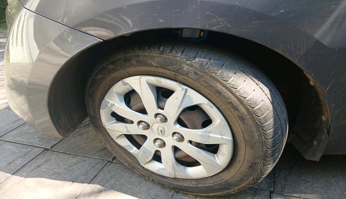 2017 Hyundai Eon MAGNA +, Petrol, Manual, 68,880 km, tyre