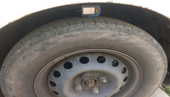 2011 Hyundai i20 MAGNA 1.4 CRDI, Diesel, Manual, 1,30,551 km, tyre