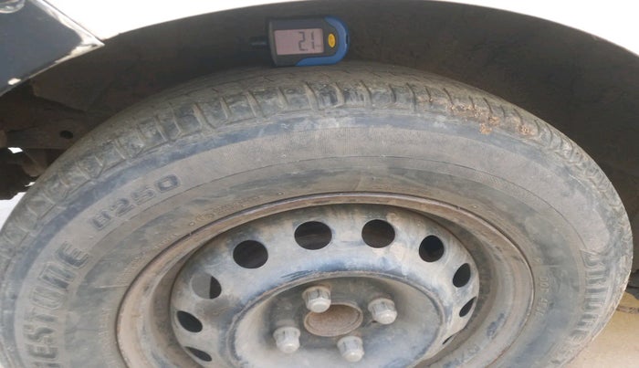 2011 Hyundai i20 MAGNA 1.4 CRDI, Diesel, Manual, 1,30,551 km, tyre