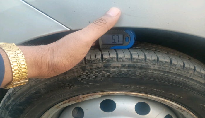 2018 Hyundai Eon ERA +, Petrol, Manual, 72,105 km, tyre