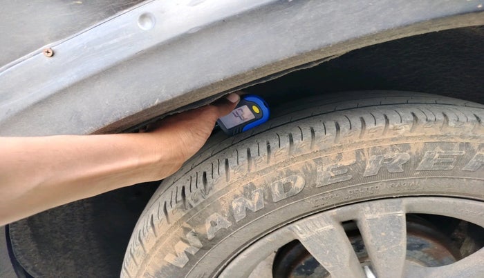 2017 Maruti Vitara Brezza LDI (O), Diesel, Manual, 1,12,271 km, tyre