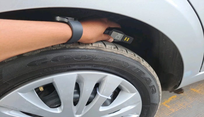 2017 Tata Zest XMS PETROL, Petrol, Manual, 89,859 km, tyre