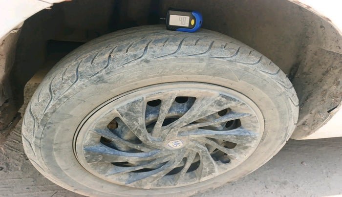 2017 Maruti Ciaz VDI SHVS, Diesel, Manual, 1,09,473 km, tyre