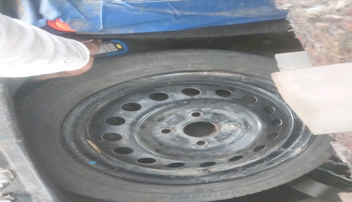 2016 Maruti Wagon R 1.0 VXI, Petrol, Manual, 39,952 km, tyre