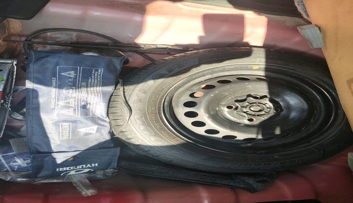 2014 Hyundai Xcent S 1.1 CRDI, Diesel, Manual, 70,557 km, tyre