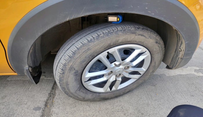 2023 Renault TRIBER RXT AMT, Petrol, Automatic, 75,000 km, tyre