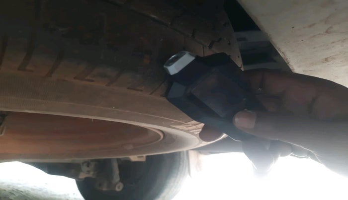 2016 Toyota Innova 2.5 GX 7 STR, Diesel, Manual, 1,87,326 km, tyre