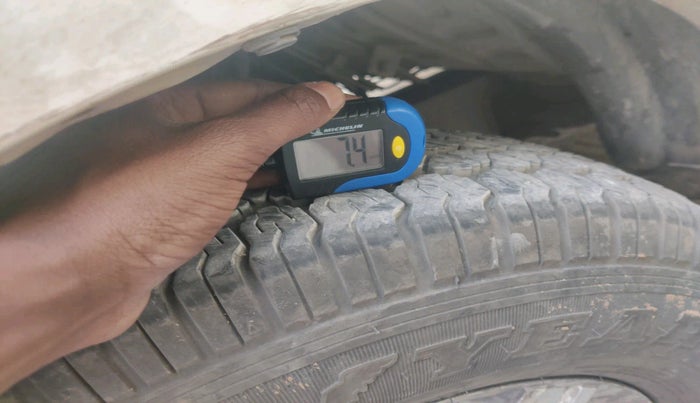 2010 Mahindra Xylo E8 ABS AIRBAG BS-III, Diesel, Manual, 1,59,866 km, tyre