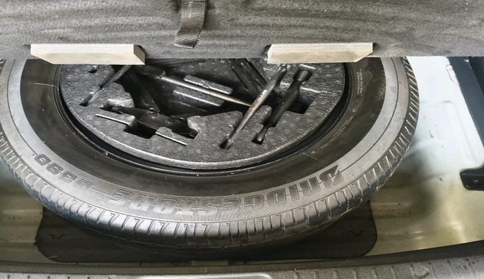 2018 Hyundai Creta SX PLUS 1.6 DIESEL, Diesel, Manual, 2,40,850 km, tyre