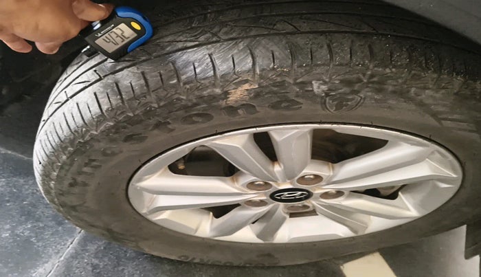 2018 Hyundai Creta SX PLUS 1.6 DIESEL, Diesel, Manual, 2,40,850 km, tyre