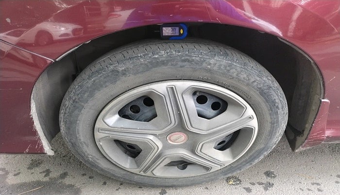 2017 Honda City 1.5L I-DTEC V, Diesel, Manual, 1,30,266 km, tyre