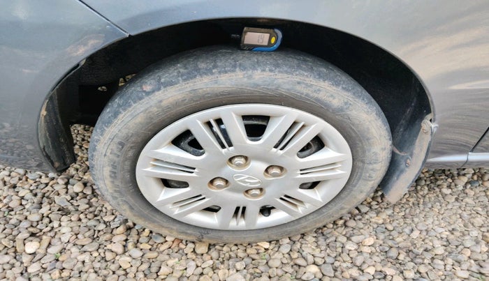 2010 Hyundai Santro Xing GLS, Petrol, Manual, 1,00,445 km, tyre