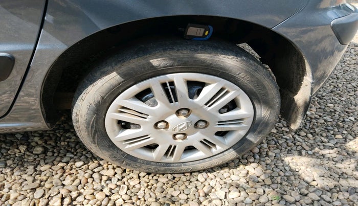 2010 Hyundai Santro Xing GLS, Petrol, Manual, 1,00,445 km, tyre