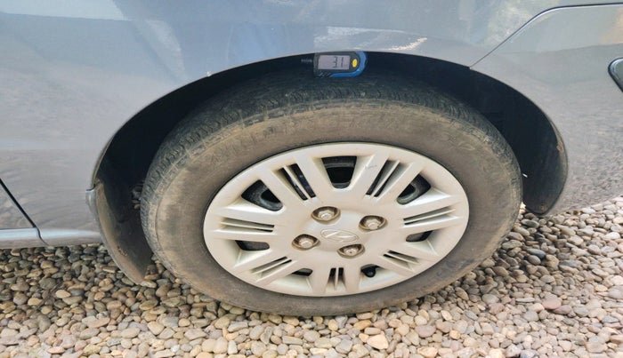 2010 Hyundai Santro Xing GLS, Petrol, Manual, 1,00,445 km, tyre