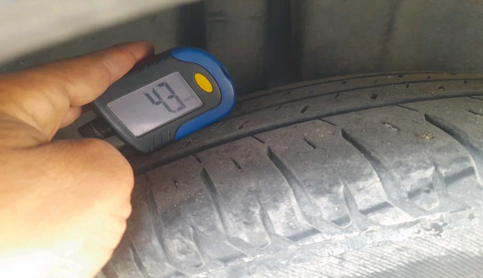 2018 Maruti Ciaz ZETA DIESEL 1.3, Diesel, Manual, 1,41,823 km, tyre