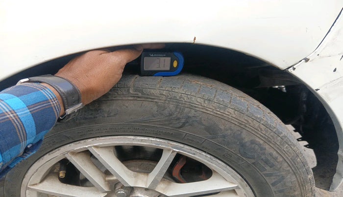 2011 Hyundai i10 MAGNA 1.2, Petrol, Manual, 1,22,396 km, tyre