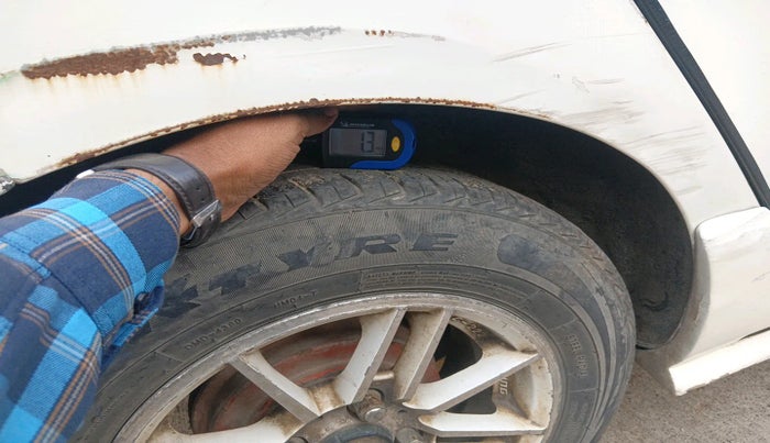 2011 Hyundai i10 MAGNA 1.2, Petrol, Manual, 1,22,396 km, tyre