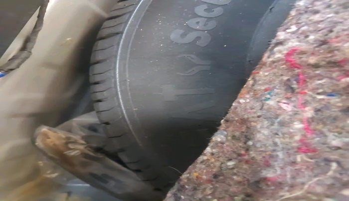 2023 Tata PUNCH Creative Dual Tone AMT Sunroof , Petrol, Automatic, 8,172 km, tyre