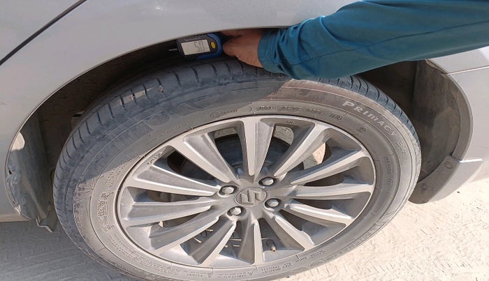 2018 Maruti Ciaz ALPHA 1.5 SHVS PETROL, Petrol, Manual, 68,177 km, tyre