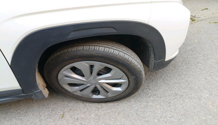 2025 Maruti FRONX DELTA 1.2 AGS, Petrol, Automatic, 3,323 km, tyre