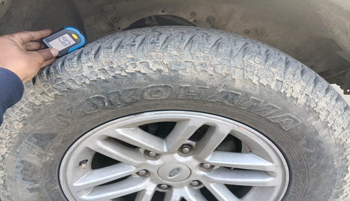 2012 Ford Endeavour 2.5L 4X2 MT, Diesel, Manual, 1,40,746 km, tyre