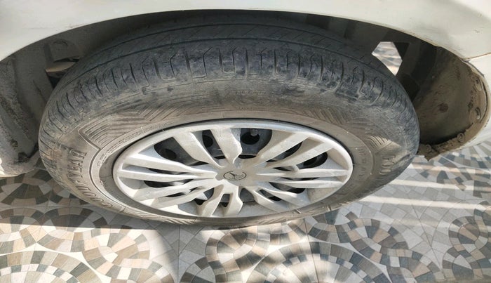 2013 Maruti Swift VDI, Diesel, Manual, 1,22,163 km, tyre