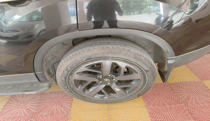 2022 Tata Safari XZ PLUS GOLD, Diesel, Manual, 32,023 km, tyre