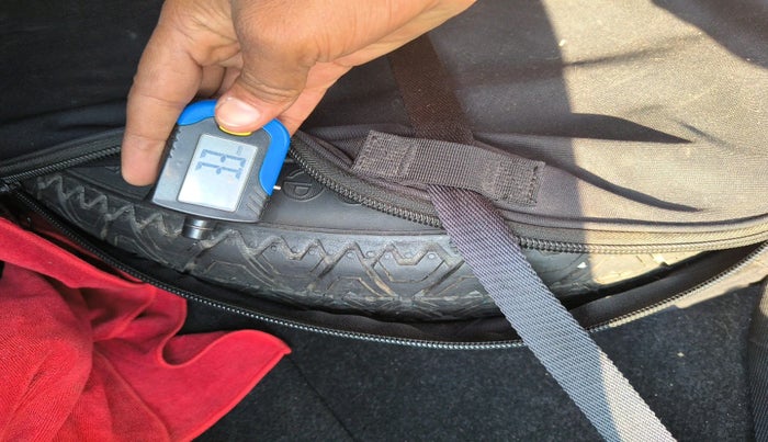 2017 BMW 3 Series 320d Sport Line, Diesel, Automatic, 41,631 km, tyre