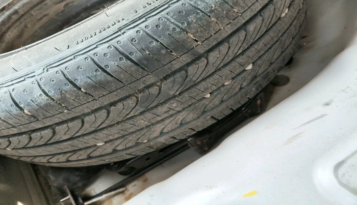 2024 KIA SONET HTK (O) 1.2 Petrol MT, Petrol, Manual, 40,481 km, tyre