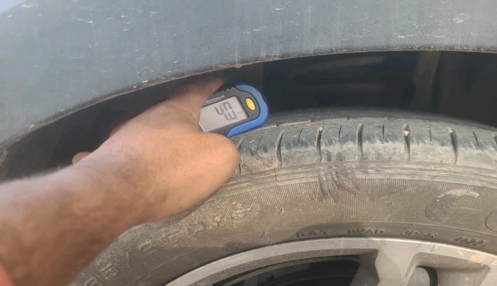 2020 Renault TRIBER RXZ AMT, Petrol, Automatic, 51,585 km, tyre