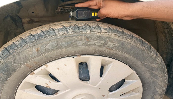 2013 Maruti Swift VXI, Petrol, Manual, 1,26,126 km, tyre