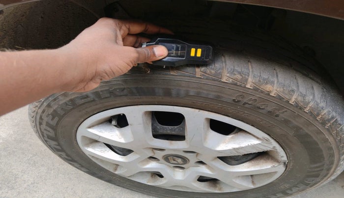 2016 Renault Duster RXL PETROL, Petrol, Manual, 88,101 km, tyre