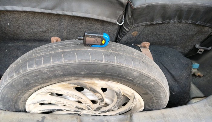 2012 Maruti Wagon R 1.0 LXI, Petrol, Manual, 59,639 km, tyre