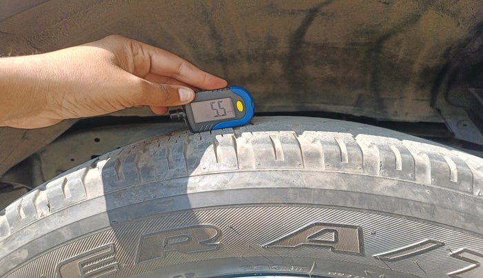 2022 Toyota Fortuner 4X2 AT 2.8 DIESEL, Diesel, Automatic, 39,724 km, tyre