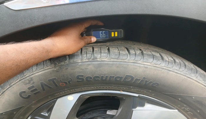 2019 Hyundai VENUE SX 1.0 TURBO, Petrol, Manual, 4,566 km, tyre