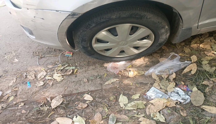 2010 Maruti Swift Dzire VXI, Petrol, Manual, 79,135 km, tyre