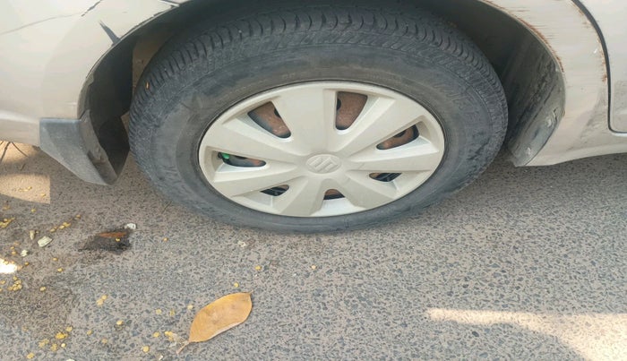 2010 Maruti Swift Dzire VXI, Petrol, Manual, 79,135 km, tyre