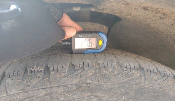 2016 Mahindra XUV500 W10, Diesel, Manual, 1,34,932 km, tyre