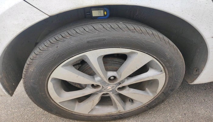 2015 Hyundai Elite i20 SPORTZ 1.2 (O), Petrol, Manual, 89,384 km, tyre