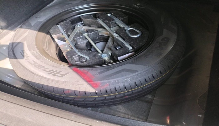 2022 MG ASTOR SHARP 1.3 TURBO AT, Petrol, Automatic, 23,790 km, tyre