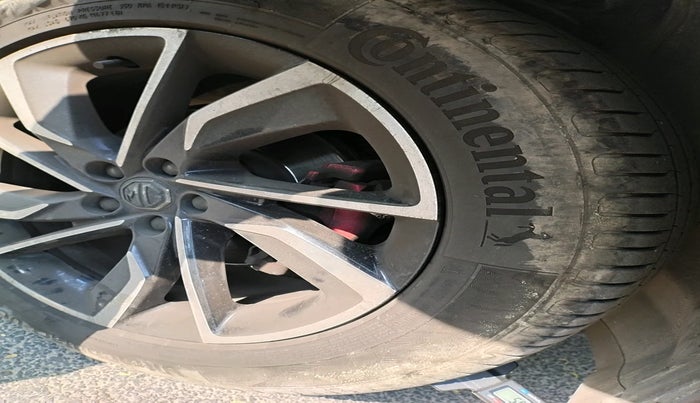 2022 MG ASTOR SHARP 1.3 TURBO AT, Petrol, Automatic, 23,790 km, tyre