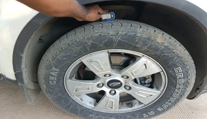 2013 Mahindra XUV500 W8, Diesel, Manual, 1,73,572 km, tyre