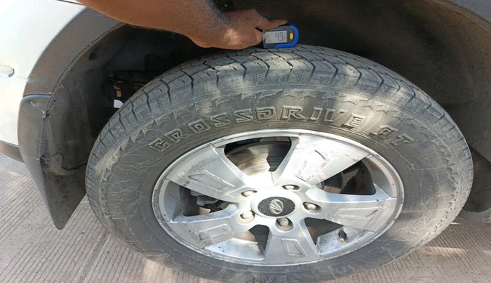 2013 Mahindra XUV500 W8, Diesel, Manual, 1,73,572 km, tyre