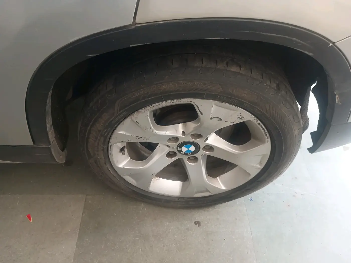 2011 BMW X1 sDrive20d, Diesel, Automatic, 1,53,874 km, tyre