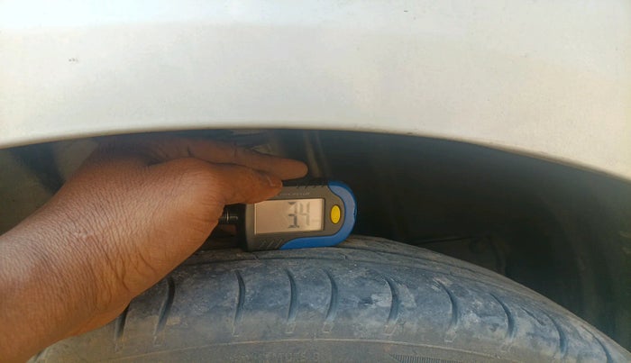 2019 Maruti New Wagon-R LXI CNG 1.0, Petrol, Manual, 1,13,023 km, tyre