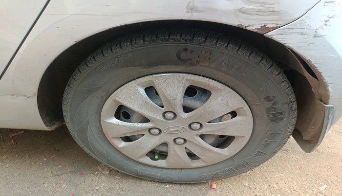 2013 Hyundai i10 MAGNA 1.1, Petrol, Manual, 66,773 km, tyre