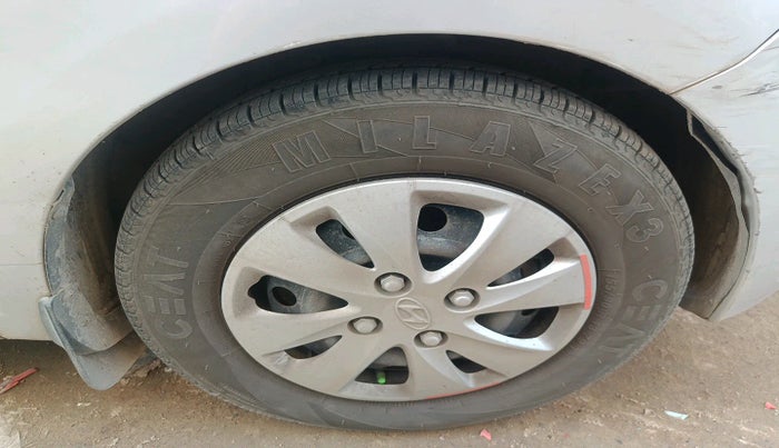 2013 Hyundai i10 MAGNA 1.1, Petrol, Manual, 66,773 km, tyre