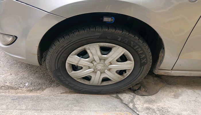 2013 Skoda Rapid AMBITION 1.6 TDI CR MT PLUS, Diesel, Manual, 1,32,034 km, tyre