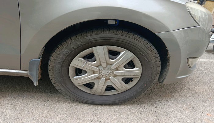 2013 Skoda Rapid AMBITION 1.6 TDI CR MT PLUS, Diesel, Manual, 1,32,034 km, tyre